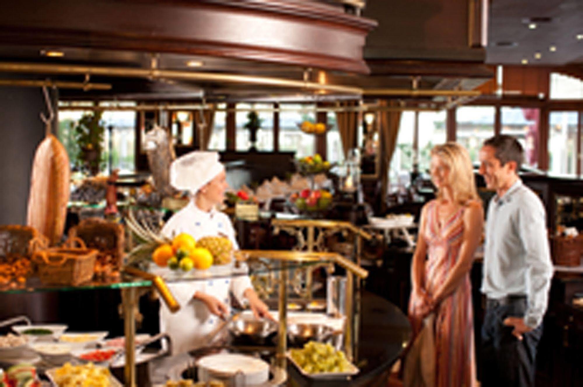 Готель Yachthafenresidenz Hohe Duene Росток Екстер'єр фото The restaurant